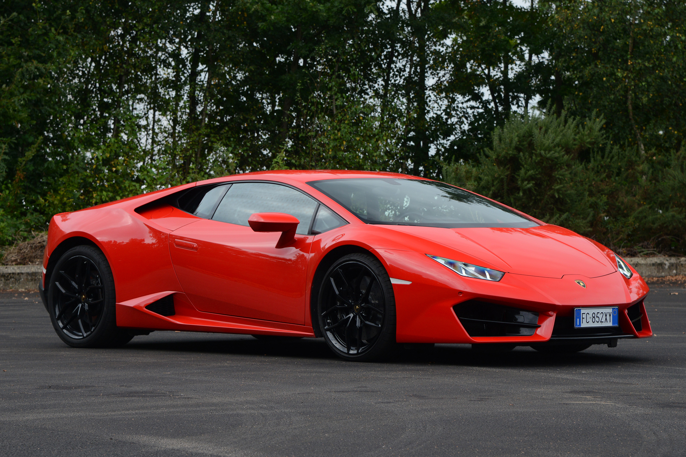 Lamborghini Huracan LP580-2 - front quarter