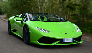 Lamborghini Huracan Spyder UK - front tracking