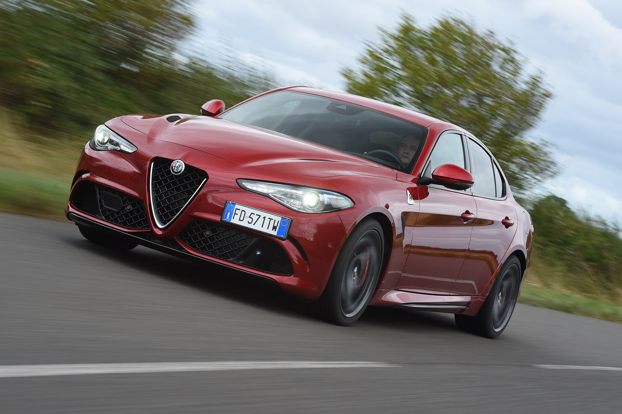 Alfa Romeo Giulia Quadrifoglio - front