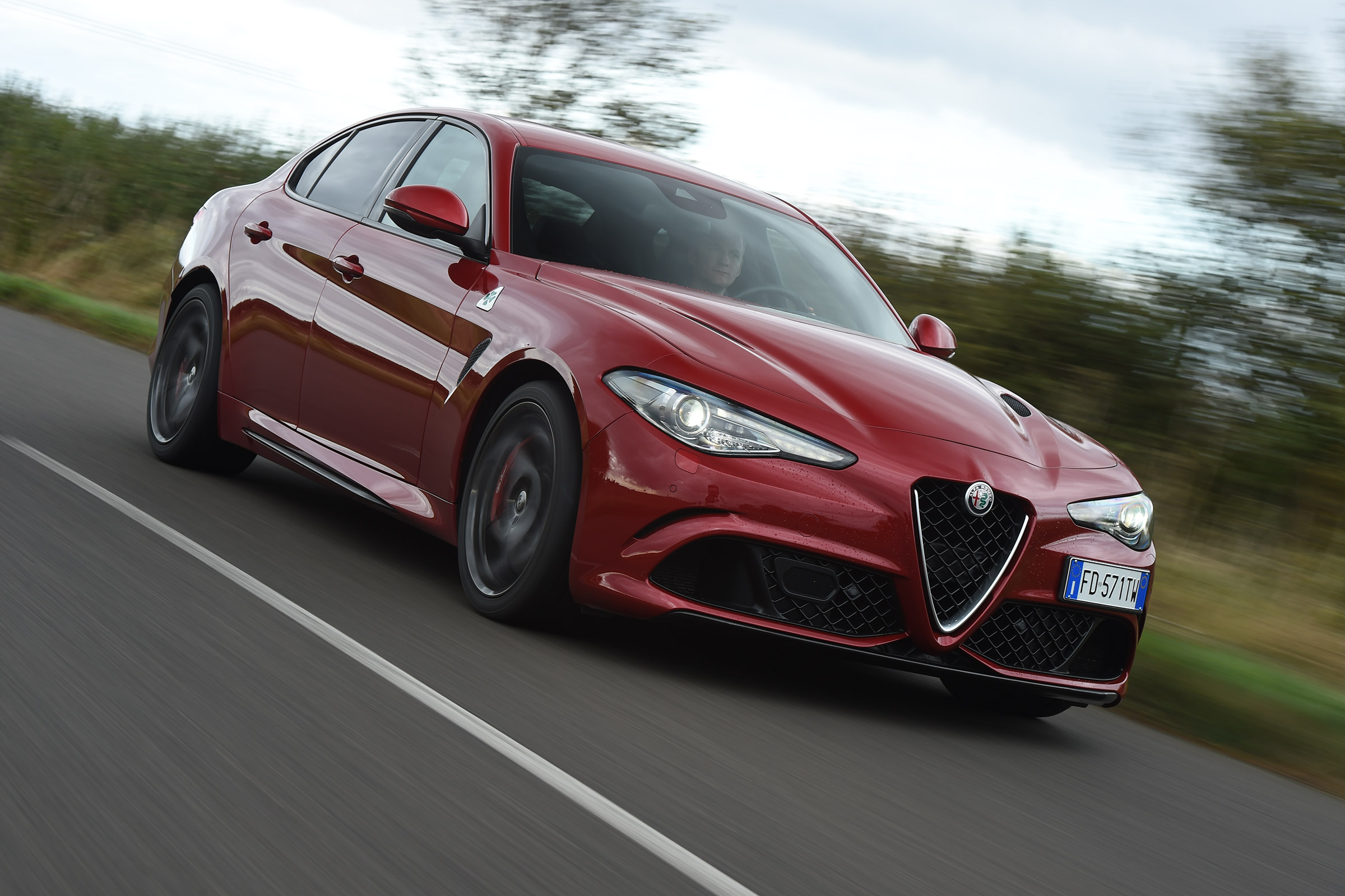 Alfa Romeo Giulia Quadrifoglio - front action