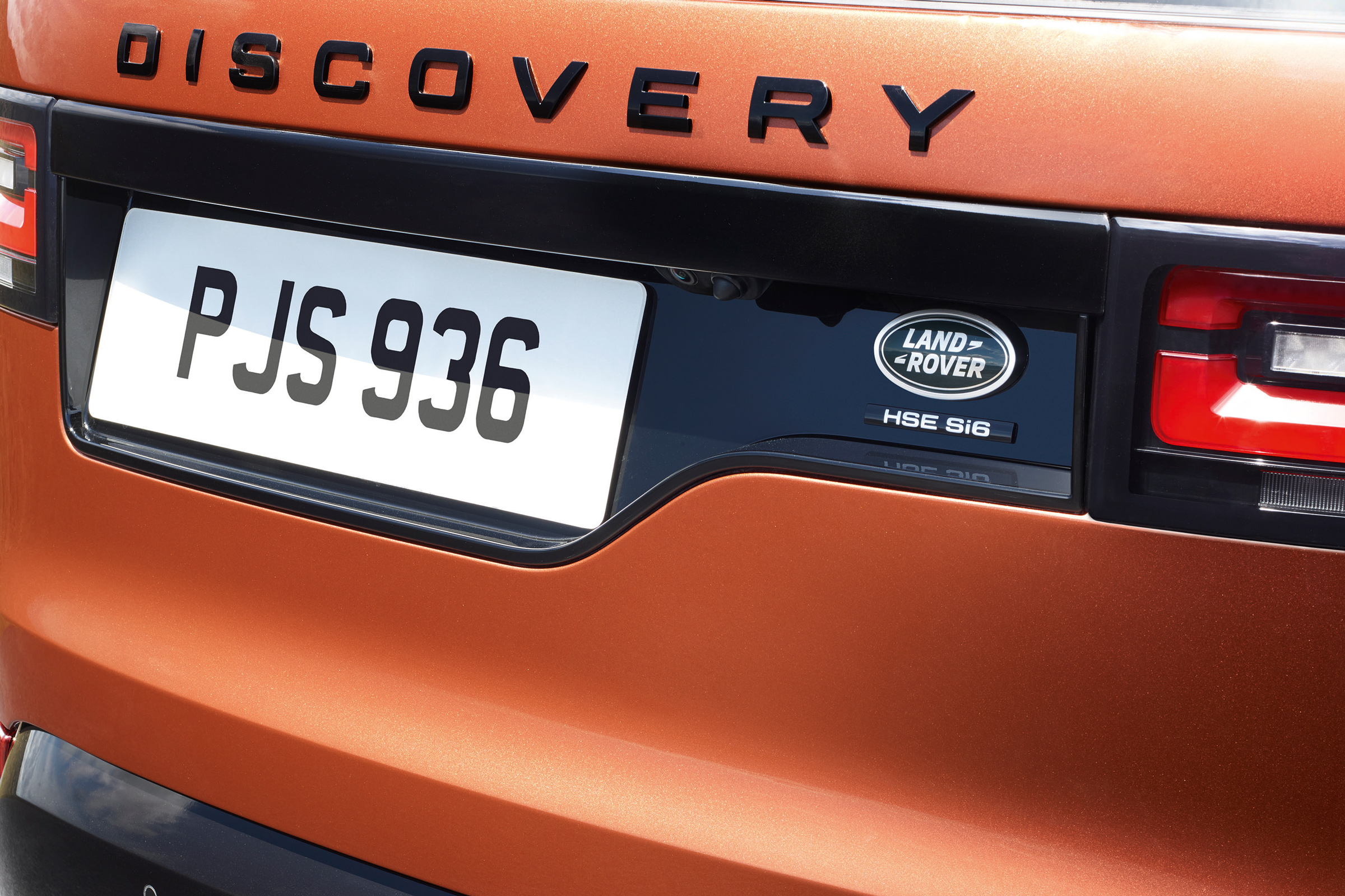 Land Rover Discovery 2017 - dynamic design pack rear detail