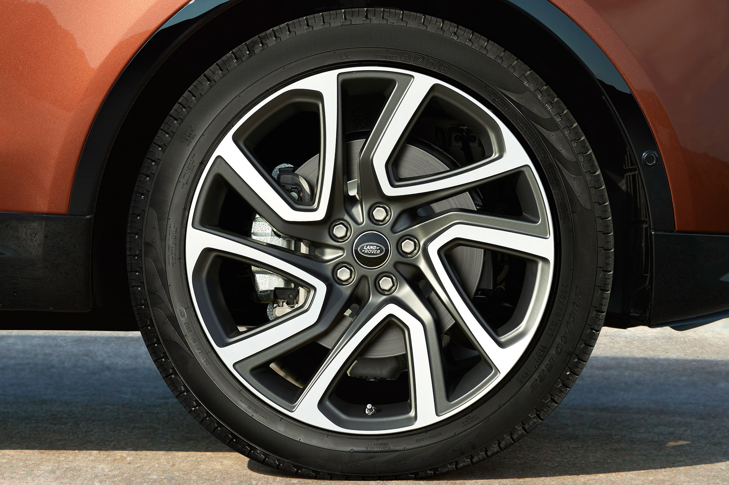 Land Rover Discovery 2017 - dynamic design pack wheel