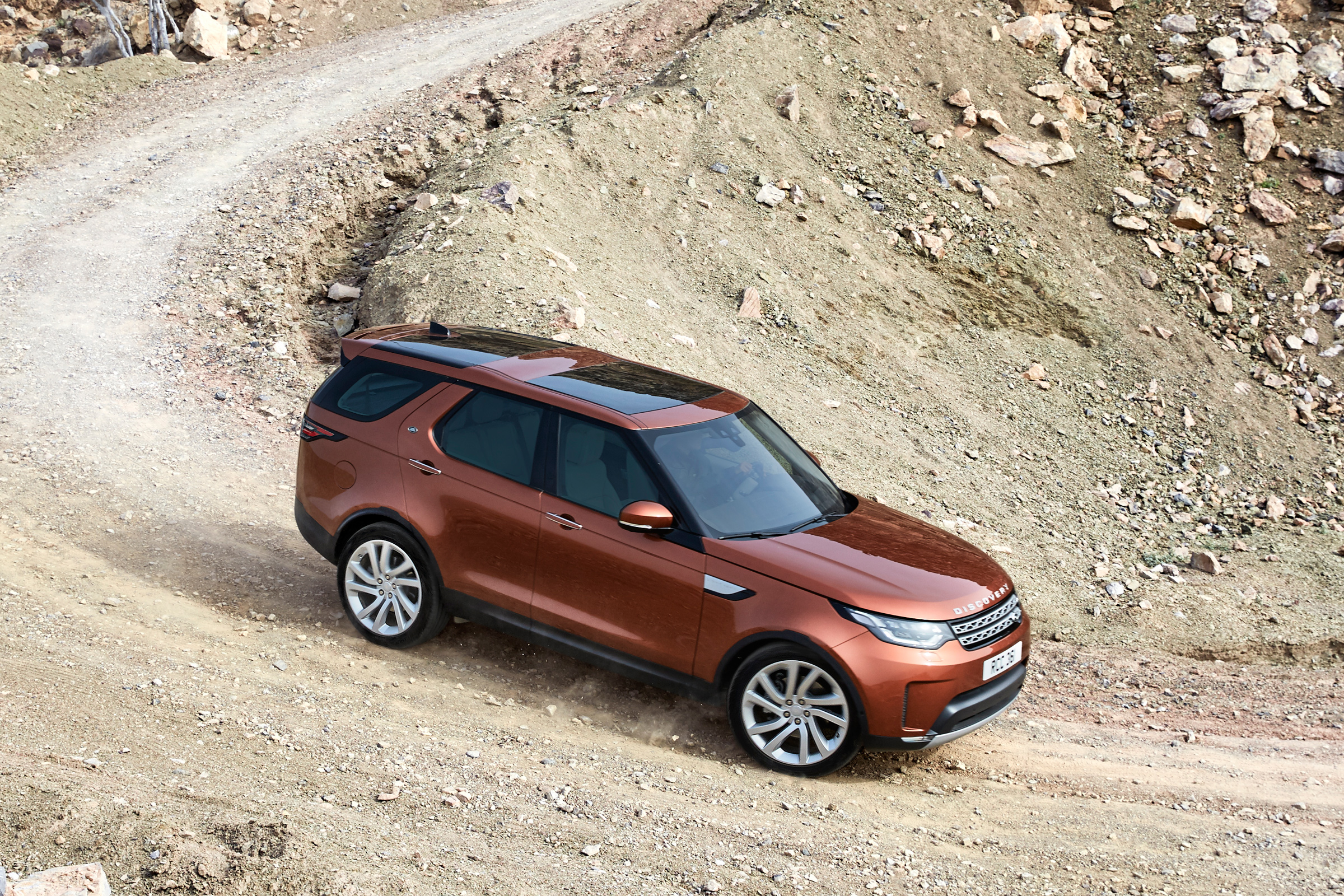 Land Rover Discovery 2017 - official off road 2