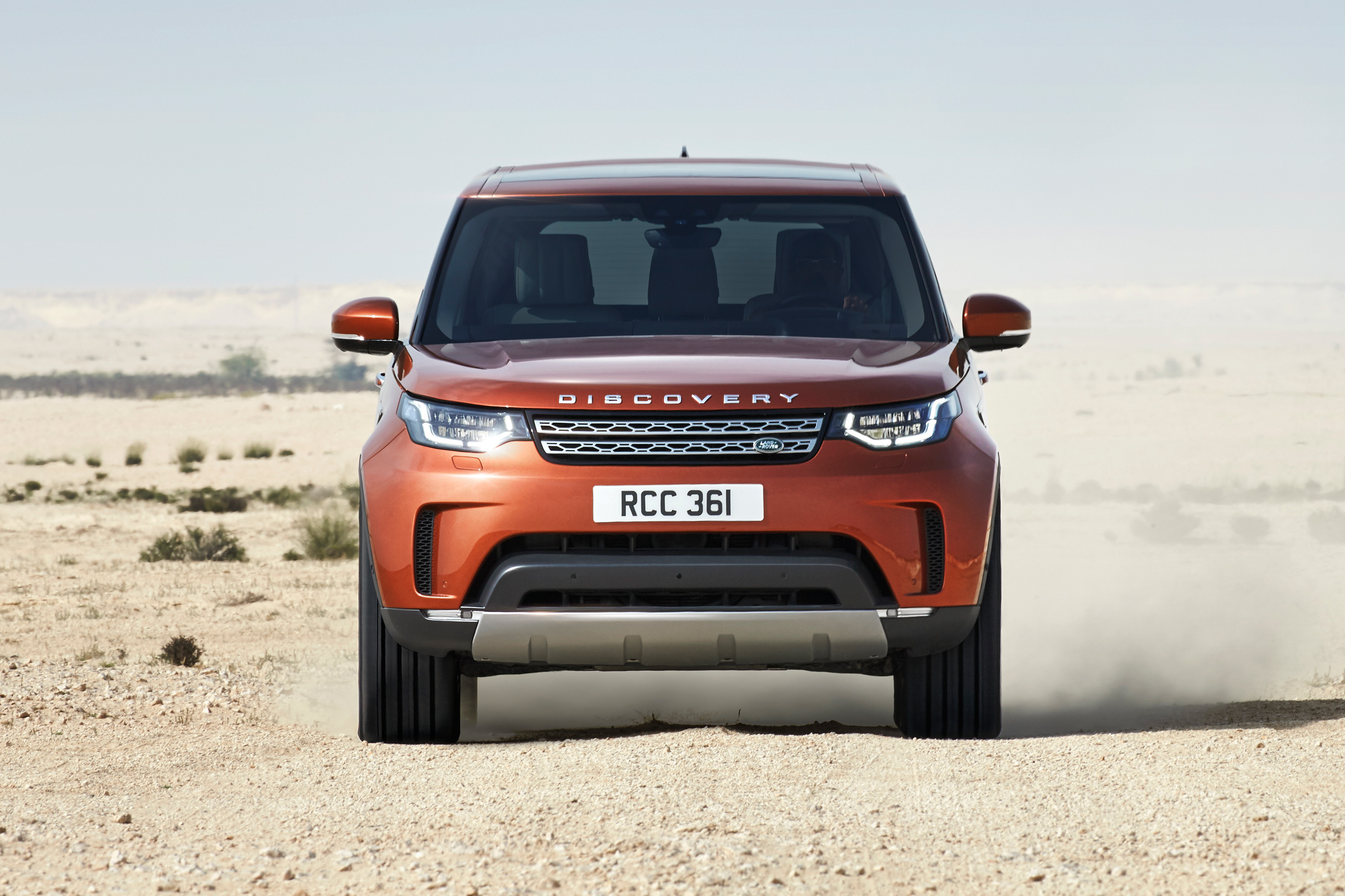 Land Rover Discovery 2017 - official off road 7