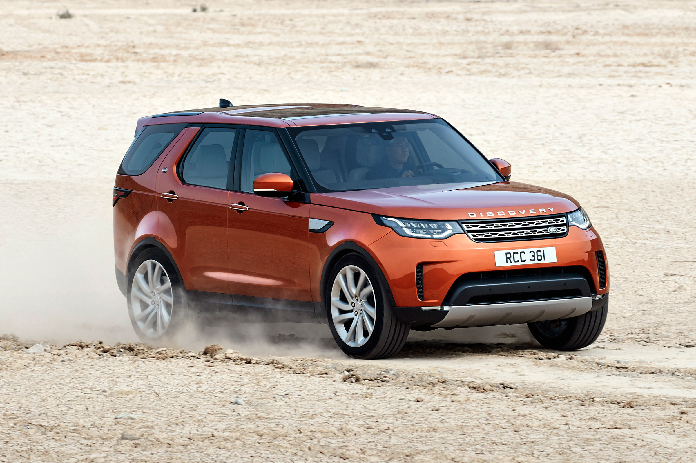 Land Rover Discovery 2017 - official off road 5
