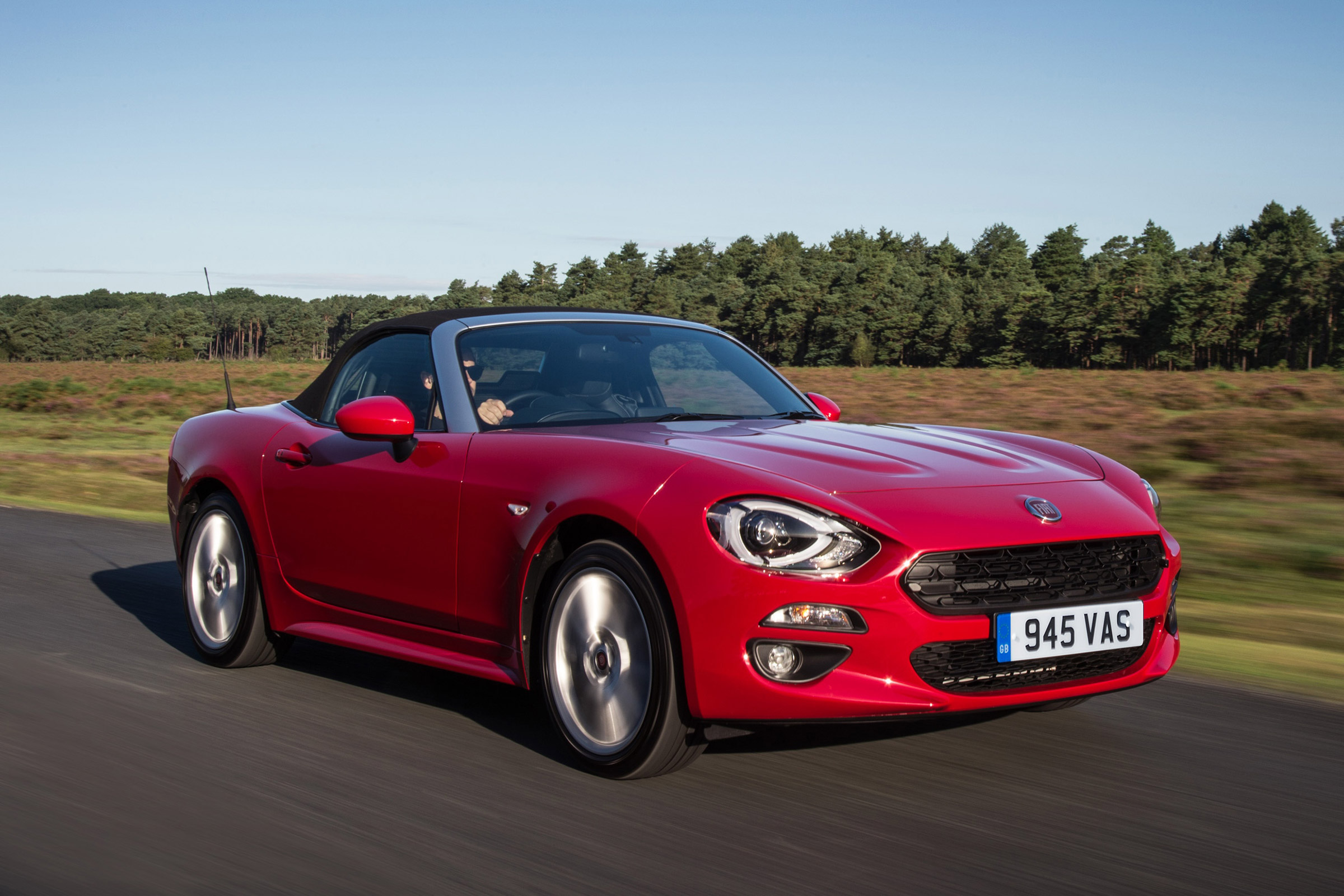 Fiat 124 Spider - front action