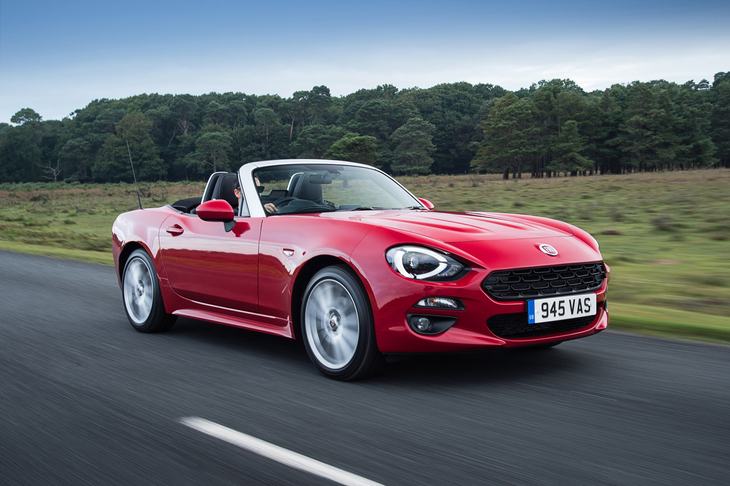 Fiat 124 Spider - front