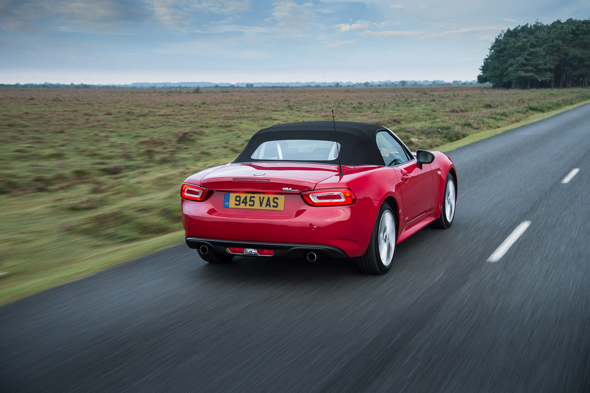 Fiat 124 Spider - rear tracking