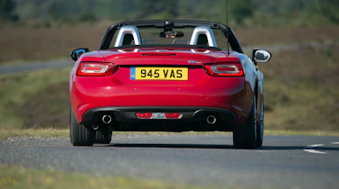 Fiat 124 Spider - rear action