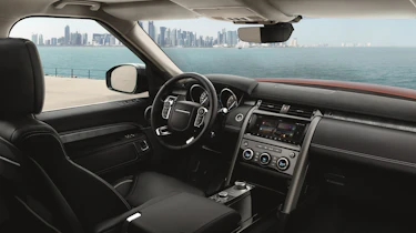 Land Rover Discovery 2017 - first edition interior