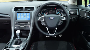 Ford Mondeo ST-Line Estate - dash