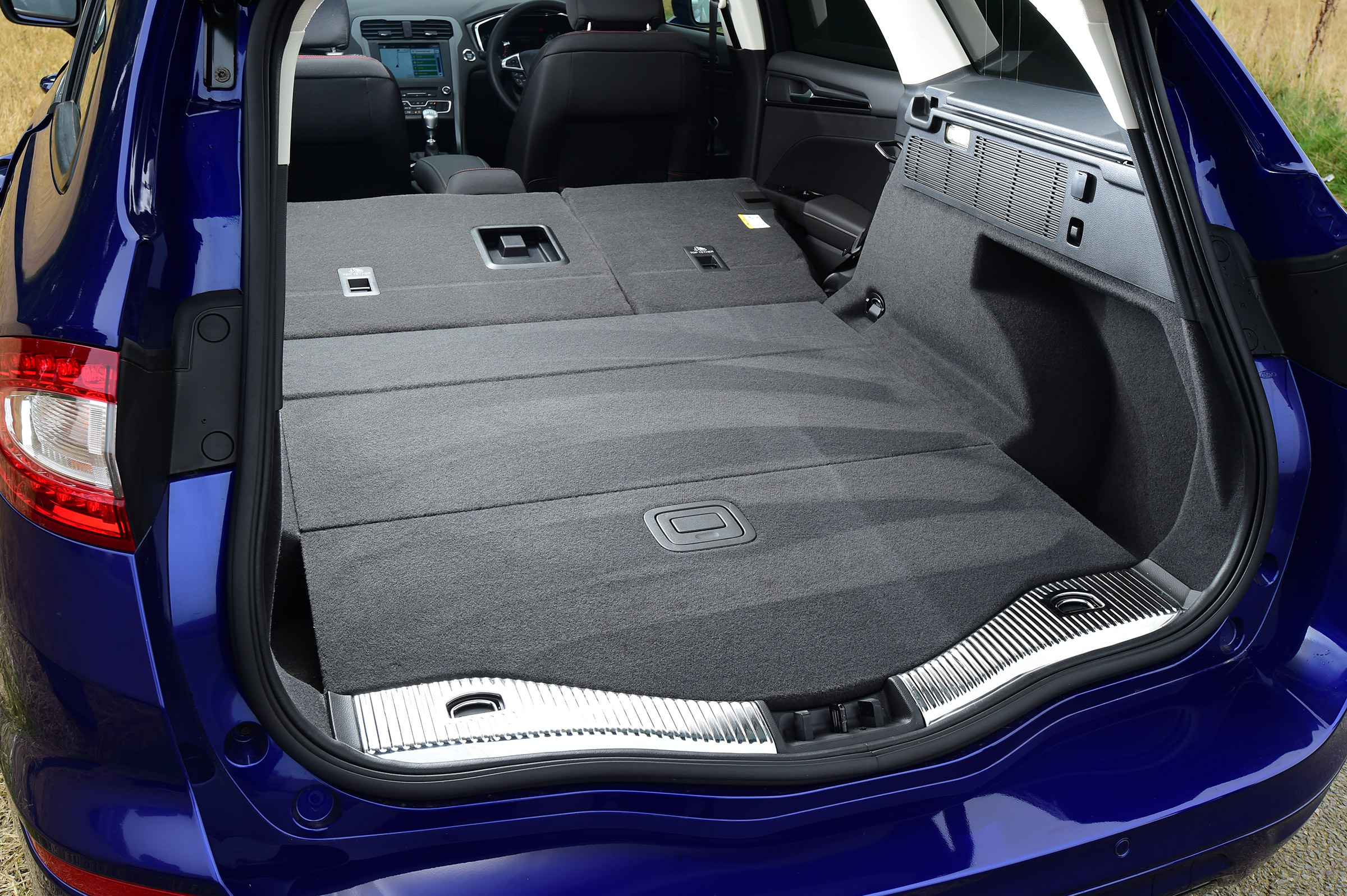 Ford Mondeo ST-Line Estate - boot