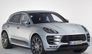 Porsche Macan Turbo Performance Pack - front quarter