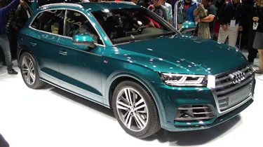Audi Q5 - Paris front three quarter