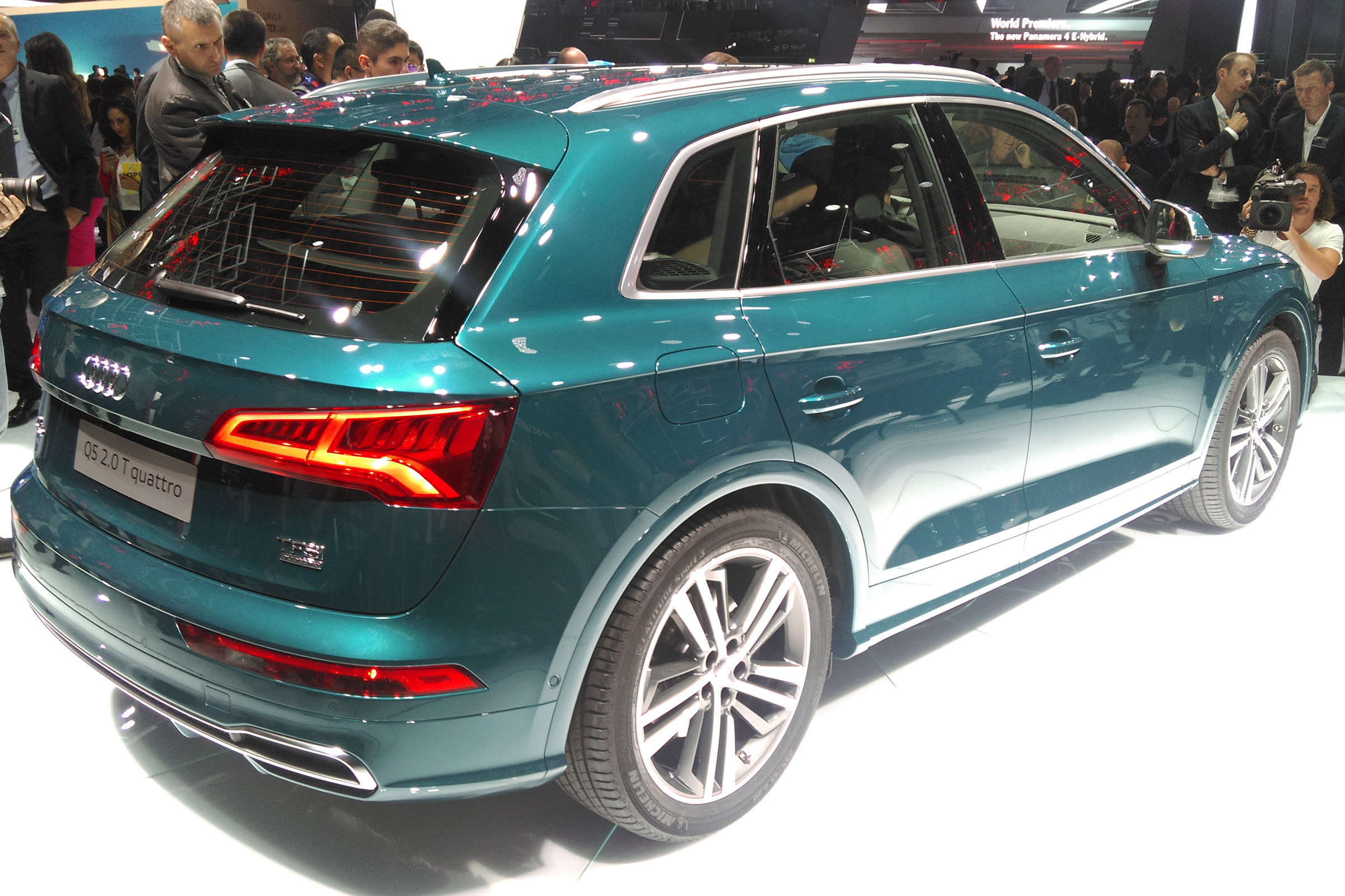 Audi Q5 - Paris rear three quarter