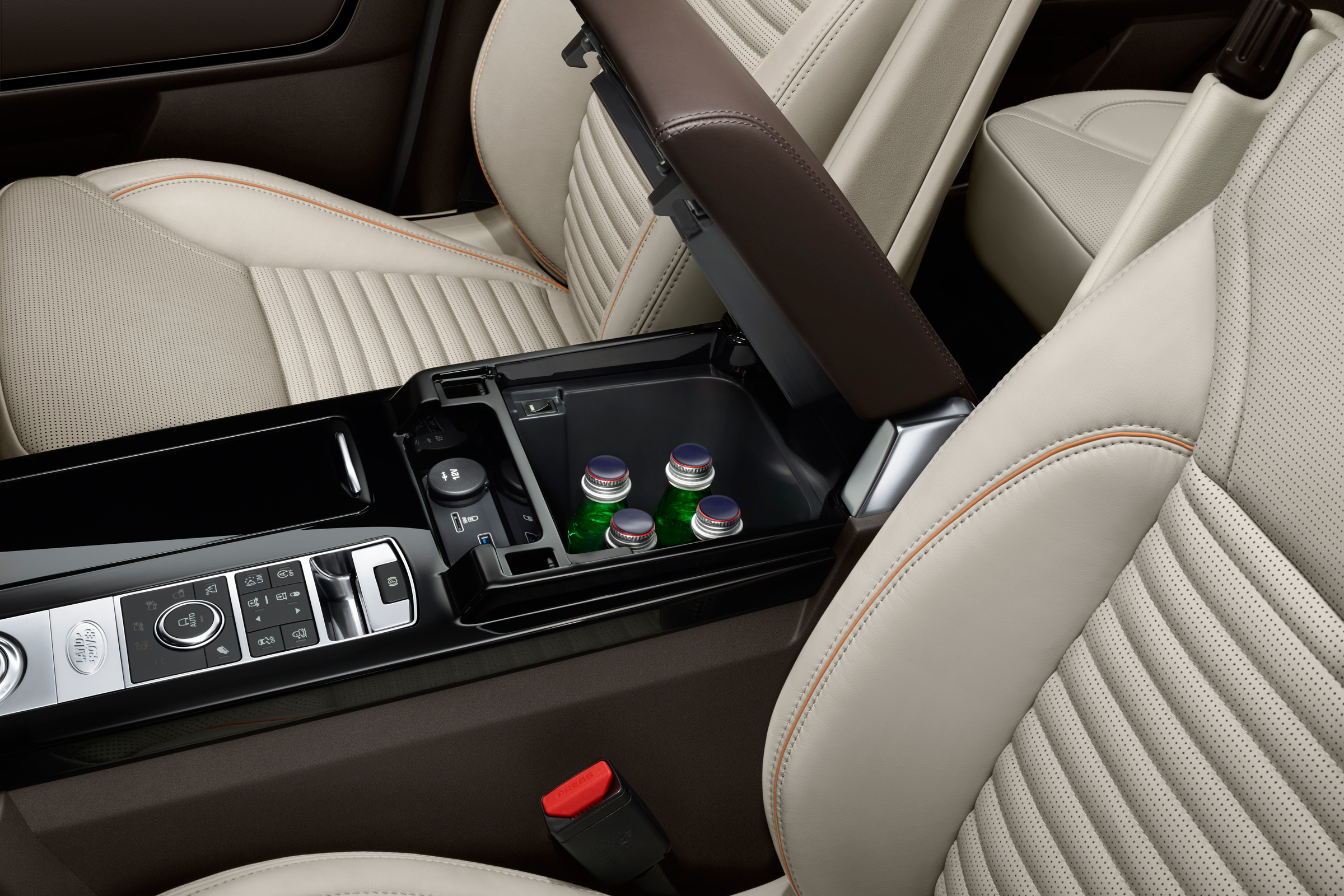 Land Rover Discovery 2017 - official centre console 2