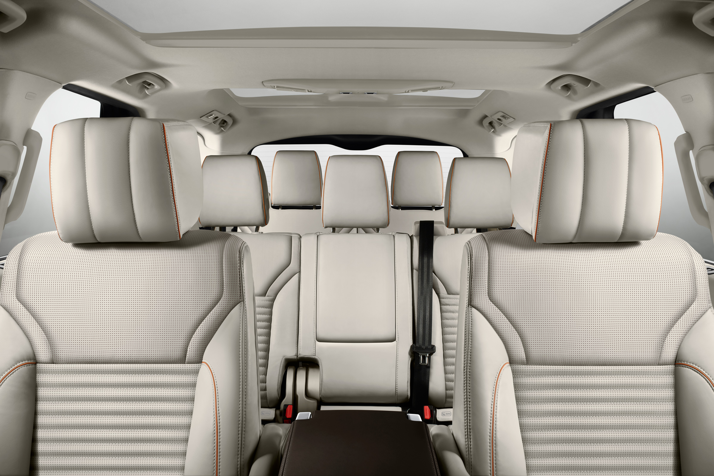 Land Rover Discovery 2017 - official seats
