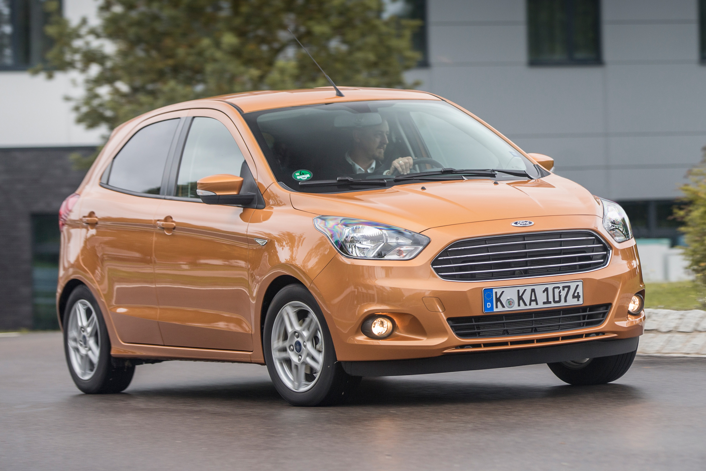Ford Ka+ 2016 - front cornering