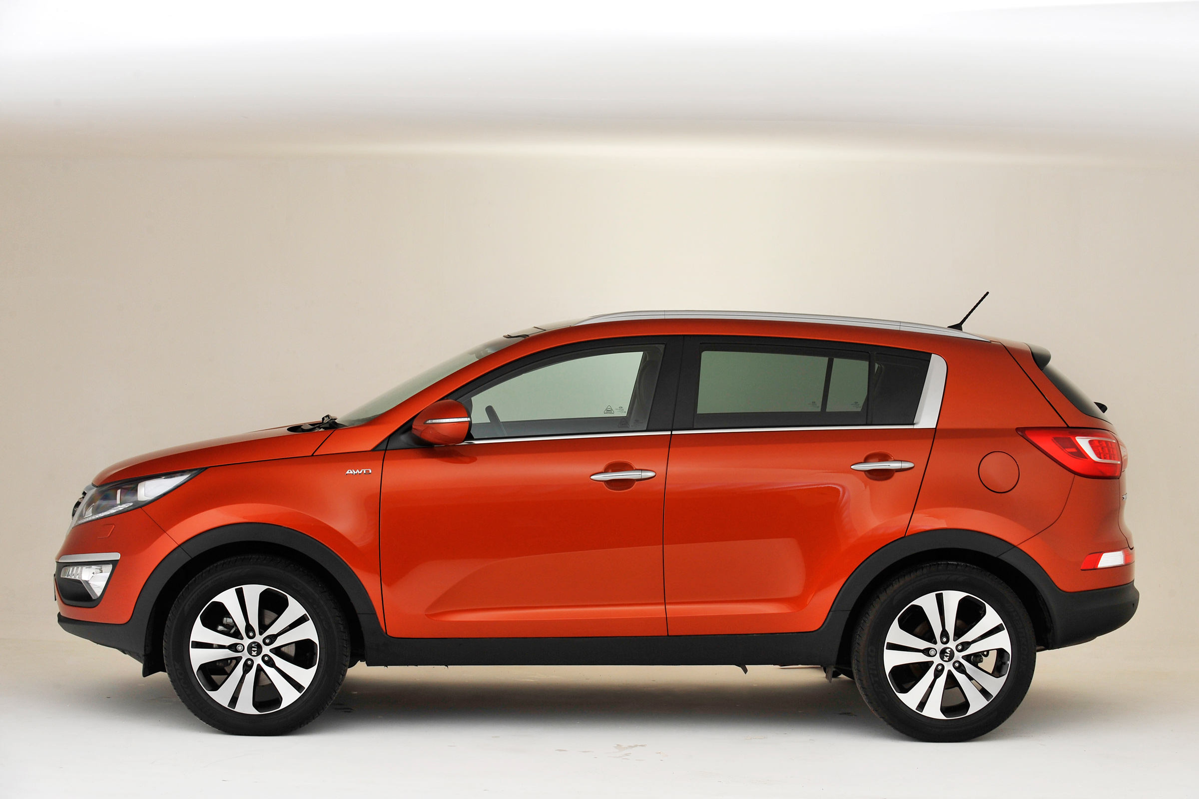 Used Car Awards 2016 - Kia Sportage CotY side