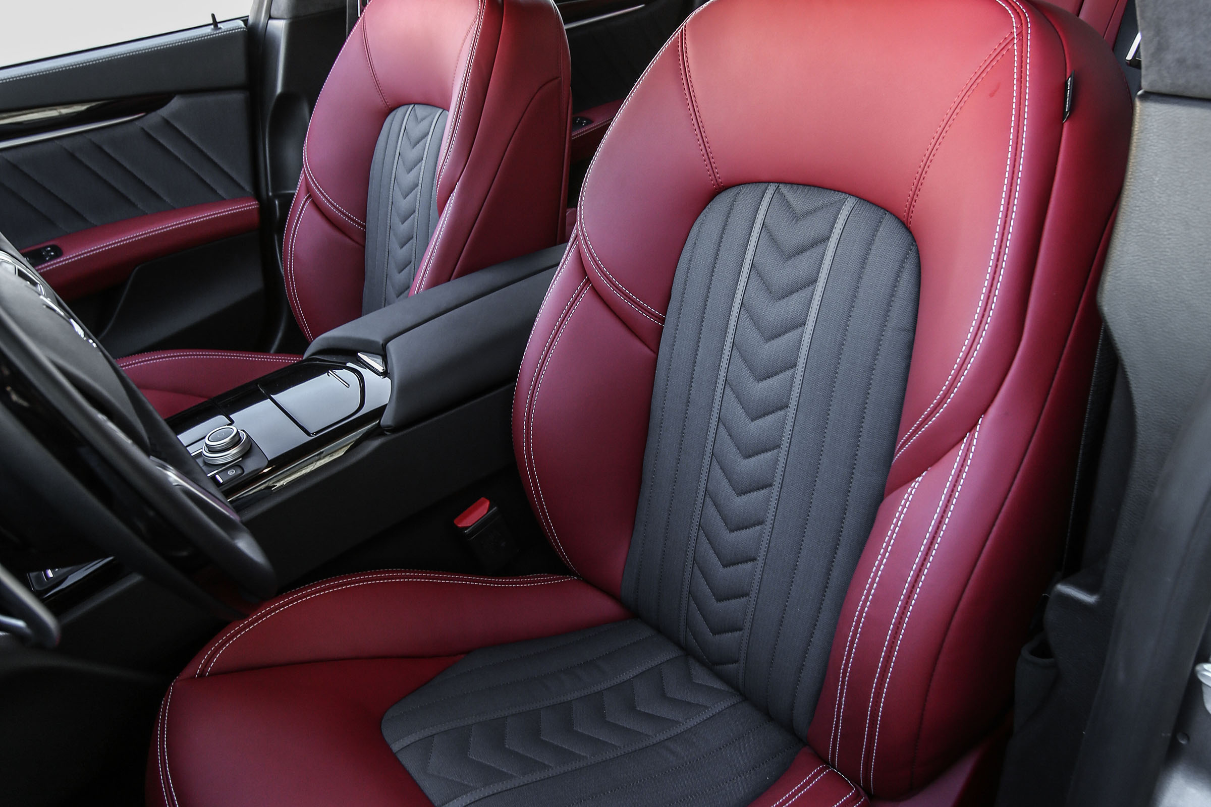 Maserati Ghibli 2016 seats