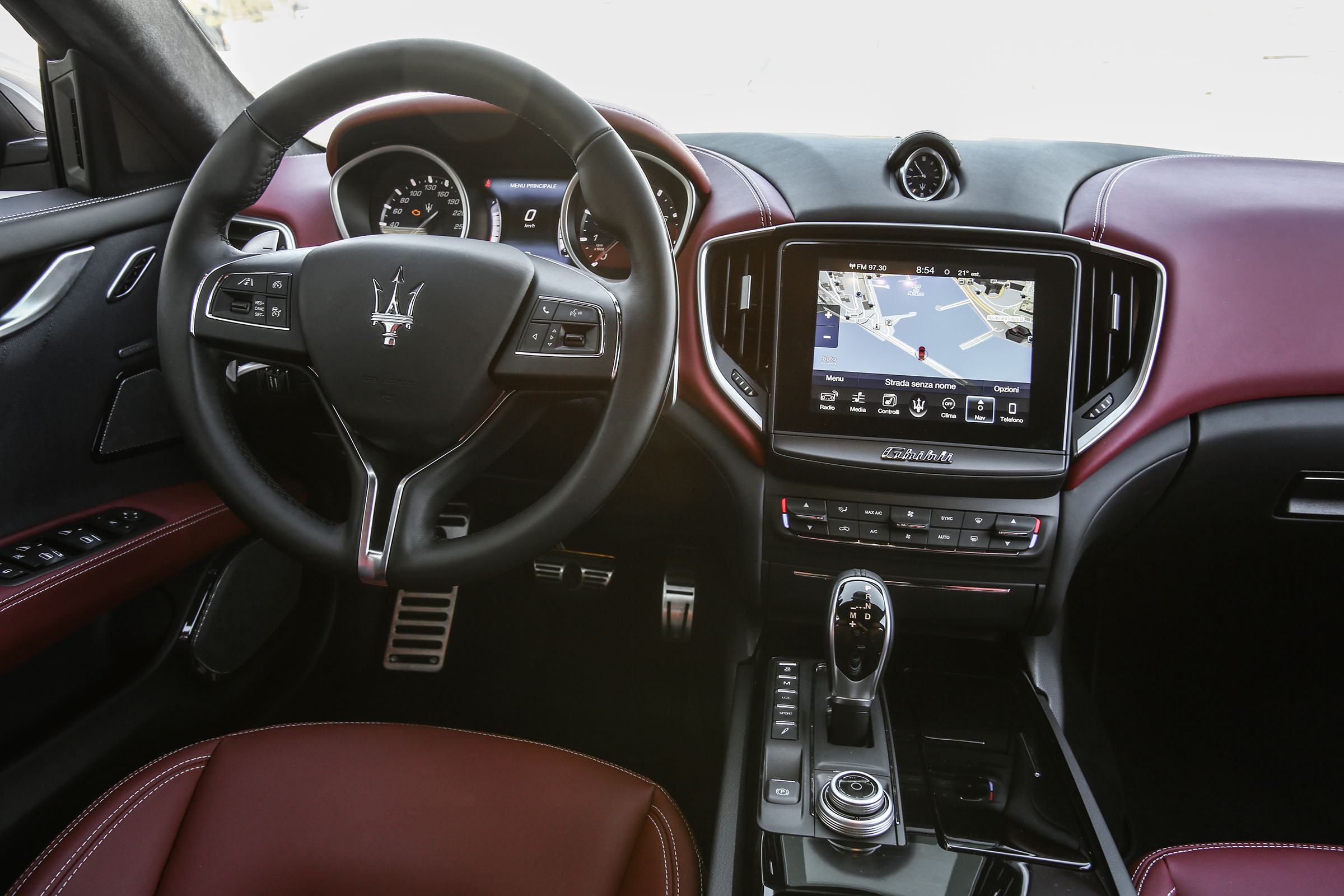 Maserati Ghibli 2016 interior