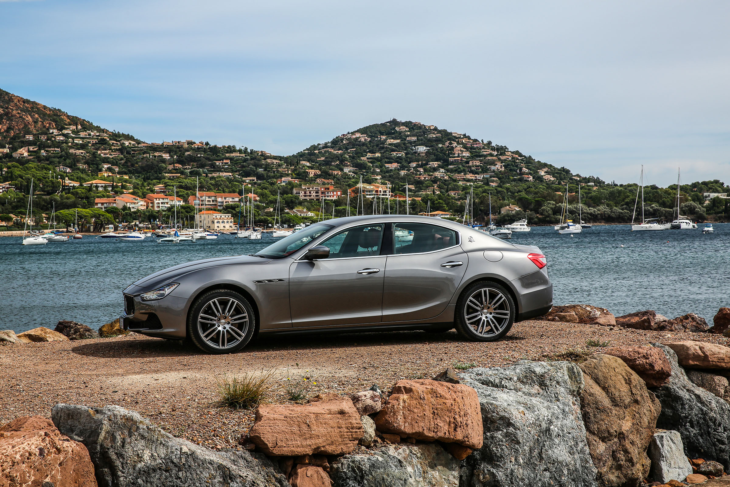 Maserati Ghibli 2016 side