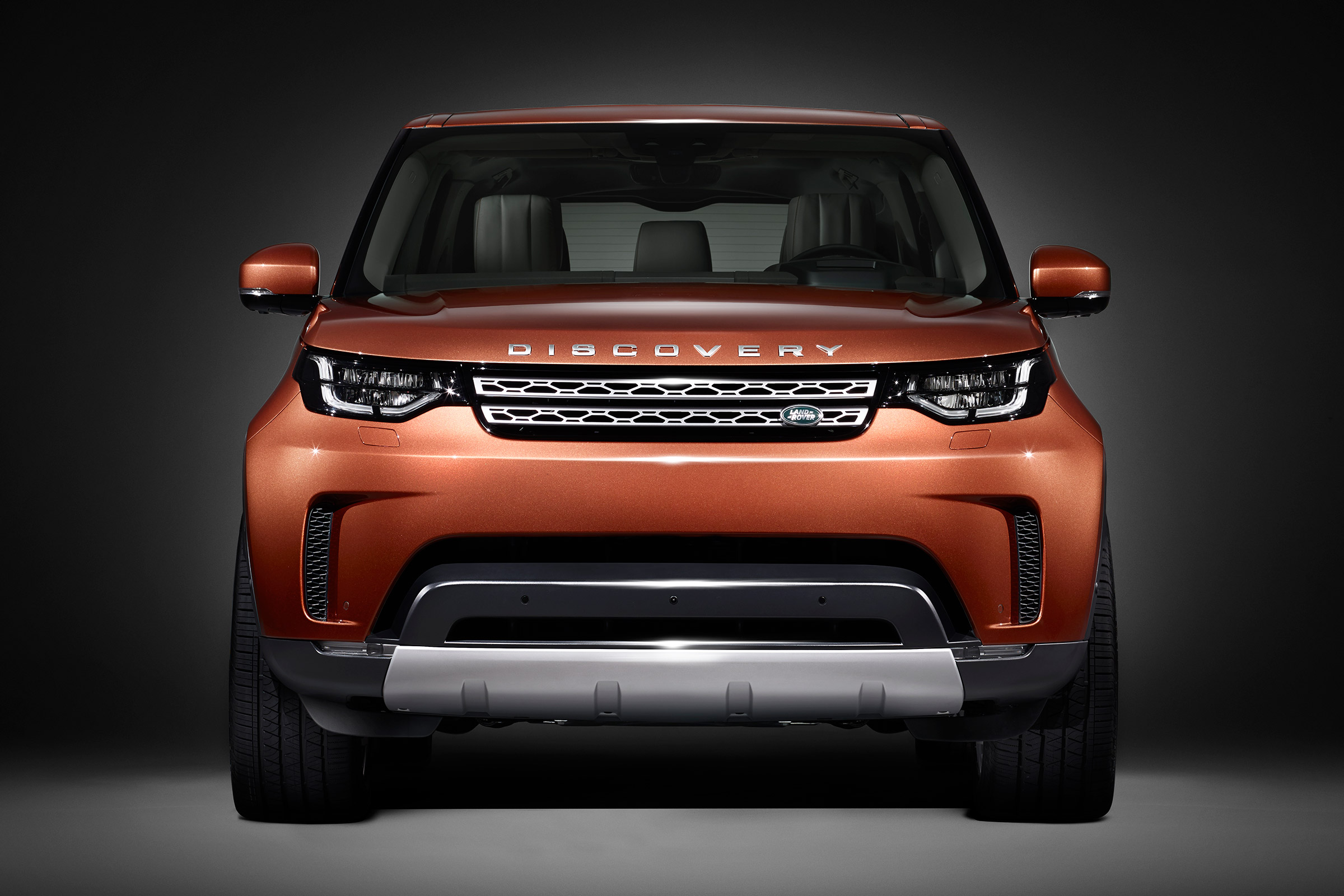 Land Rover Discovery - front teaser