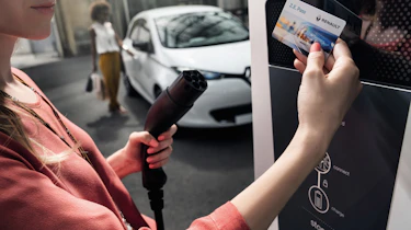 Renault Zoe 2017 - topping up