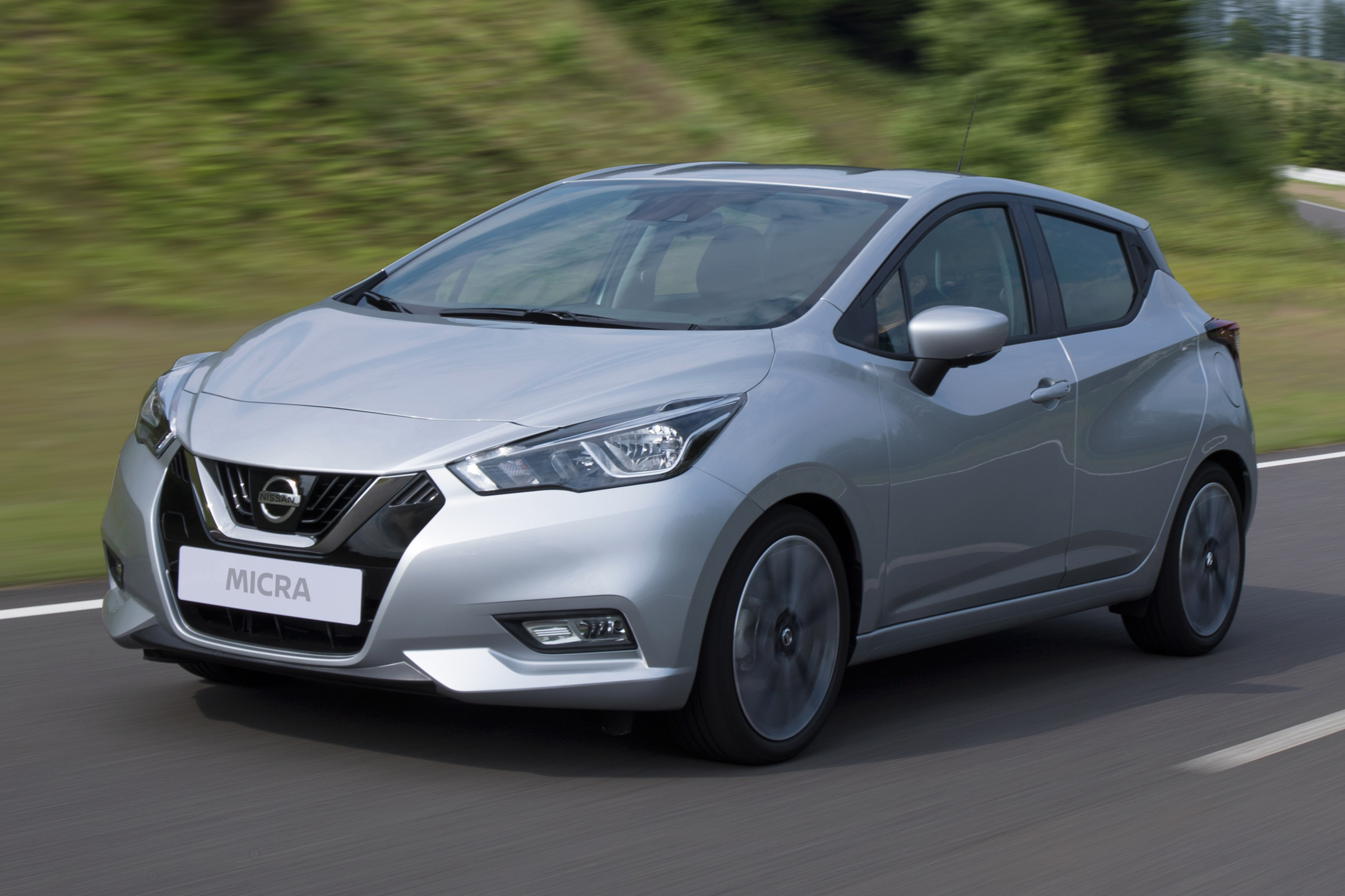 Nissan Micra 2017 - front tracking 2