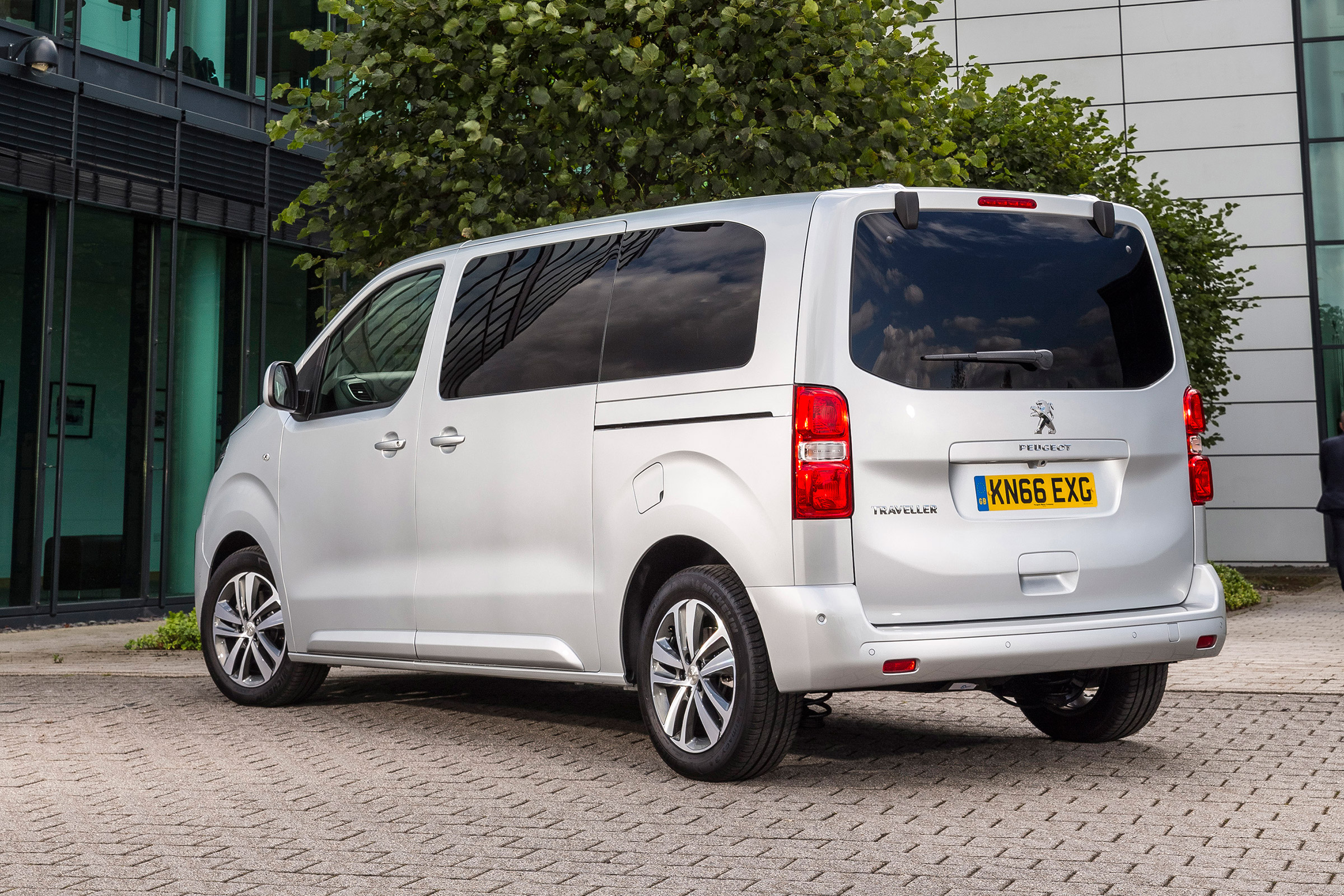 Peugeot Traveller - rear
