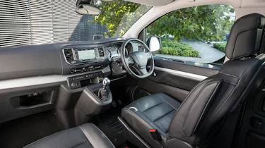 Peugeot Traveller - interior