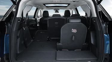 New Peugeot 5008 2016 - rear seats 2