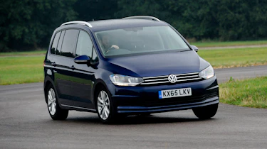 Citroen Grand C4 Picasso vs Volkswagen Touran vs Peugeot 5008 -