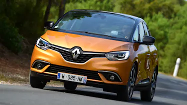 Renault Scenic 2016 - front cornering