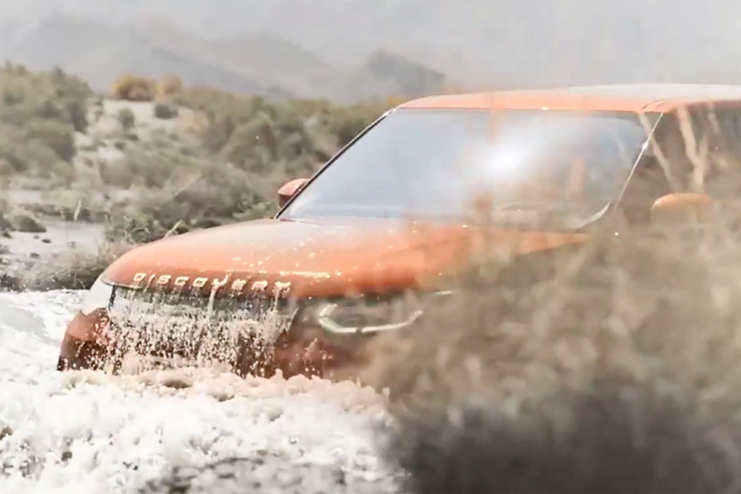 Land Rover Discover leaked pic wading
