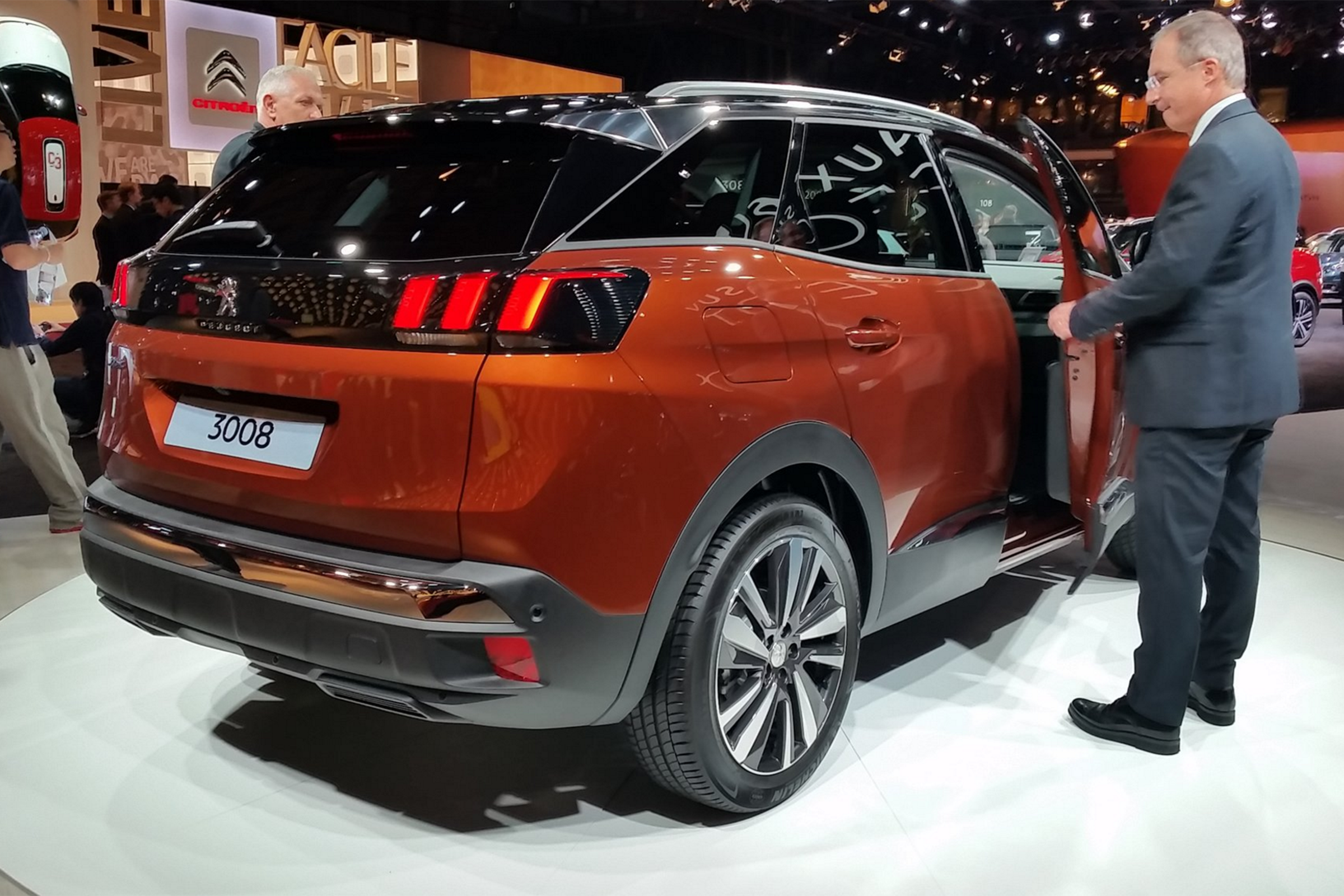 Peugeot 3008 - Paris rear three quarter
