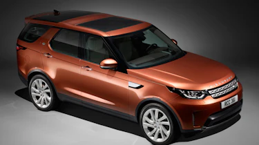 Land Rover Discovery 2017 - official studio front quarter