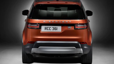 Land Rover Discovery 2017 - official studio rear 2
