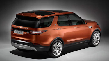 Land Rover Discovery 2017 - official studio rear