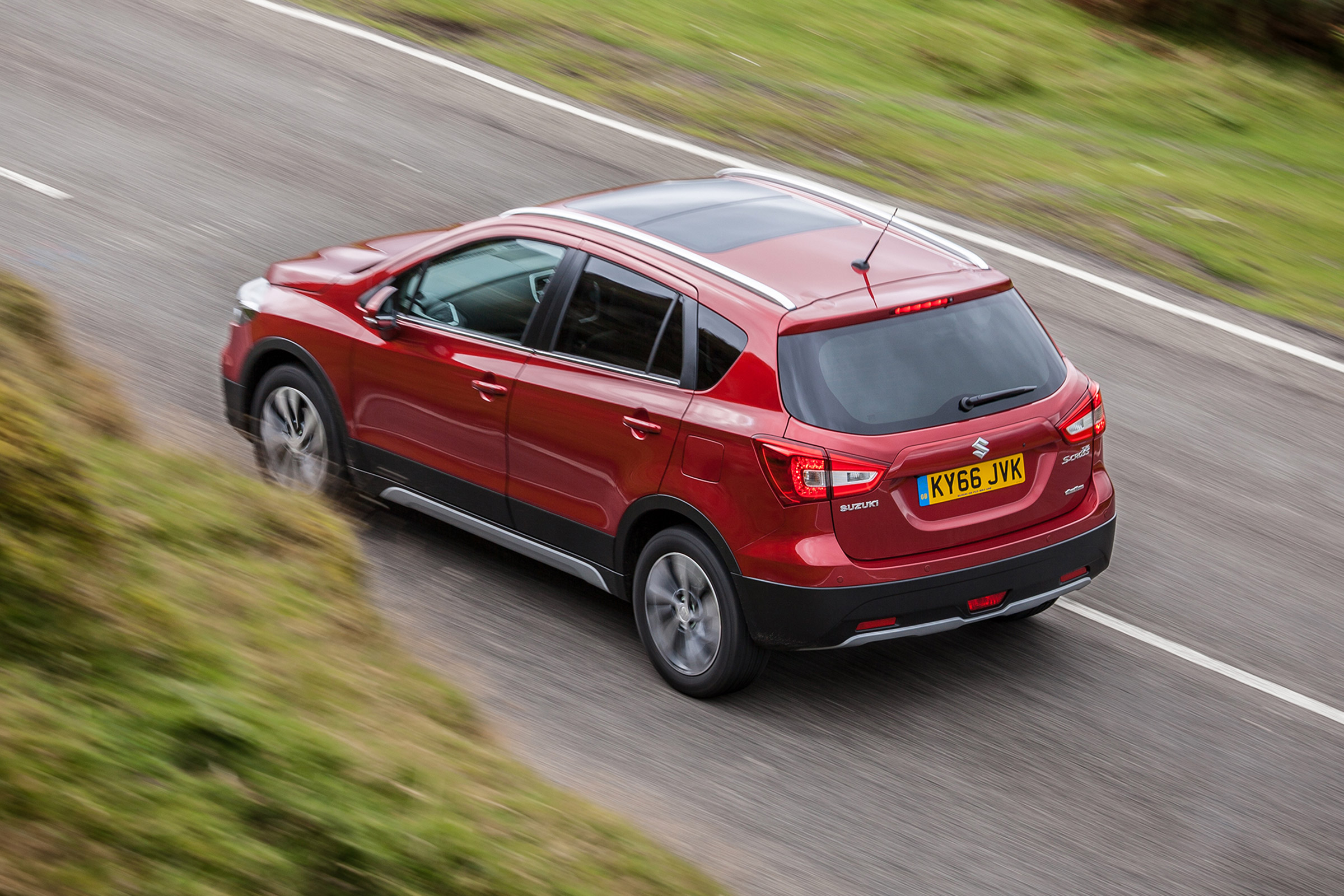 Suzuki SX4 S-Cross - rear action