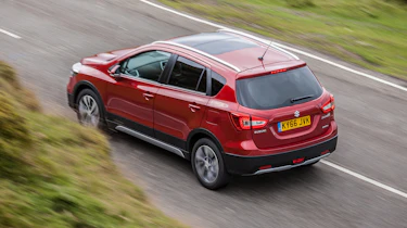 Suzuki SX4 S-Cross - rear action