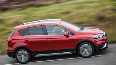 Suzuki SX4 S-Cross - side