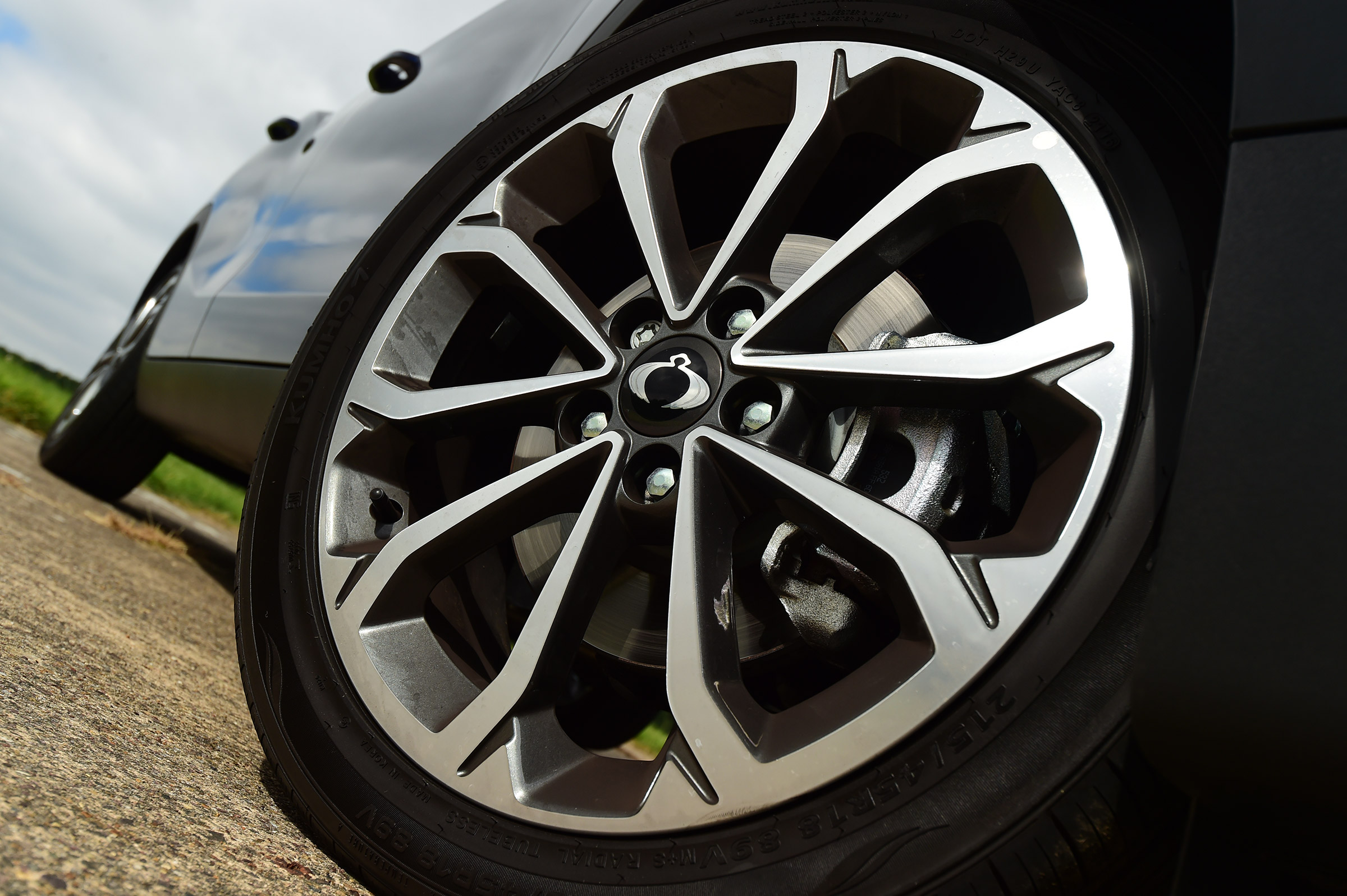 SsangYong Tivoli XLV - wheel detail