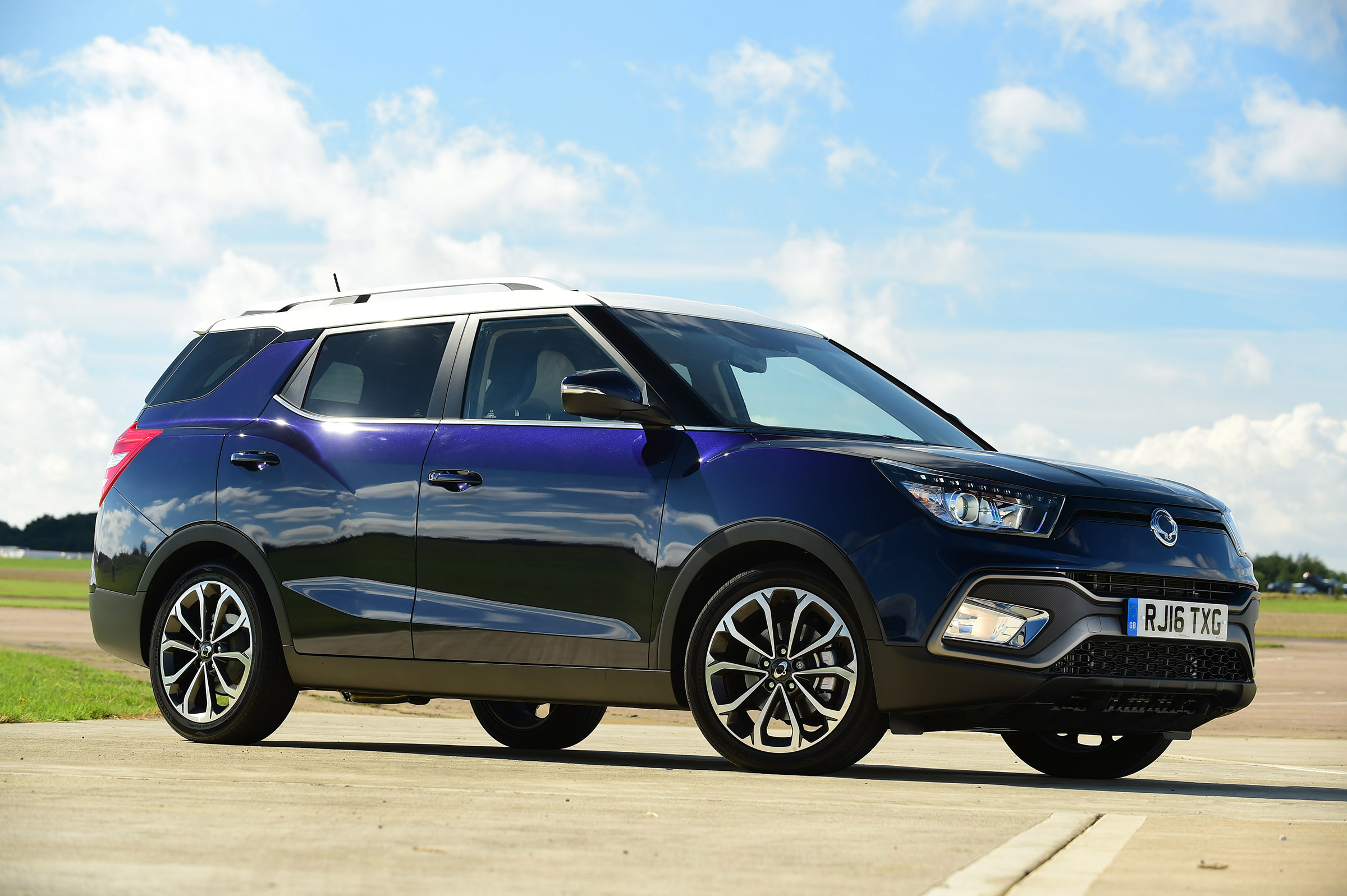 SsangYong Tivoli XLV - front static