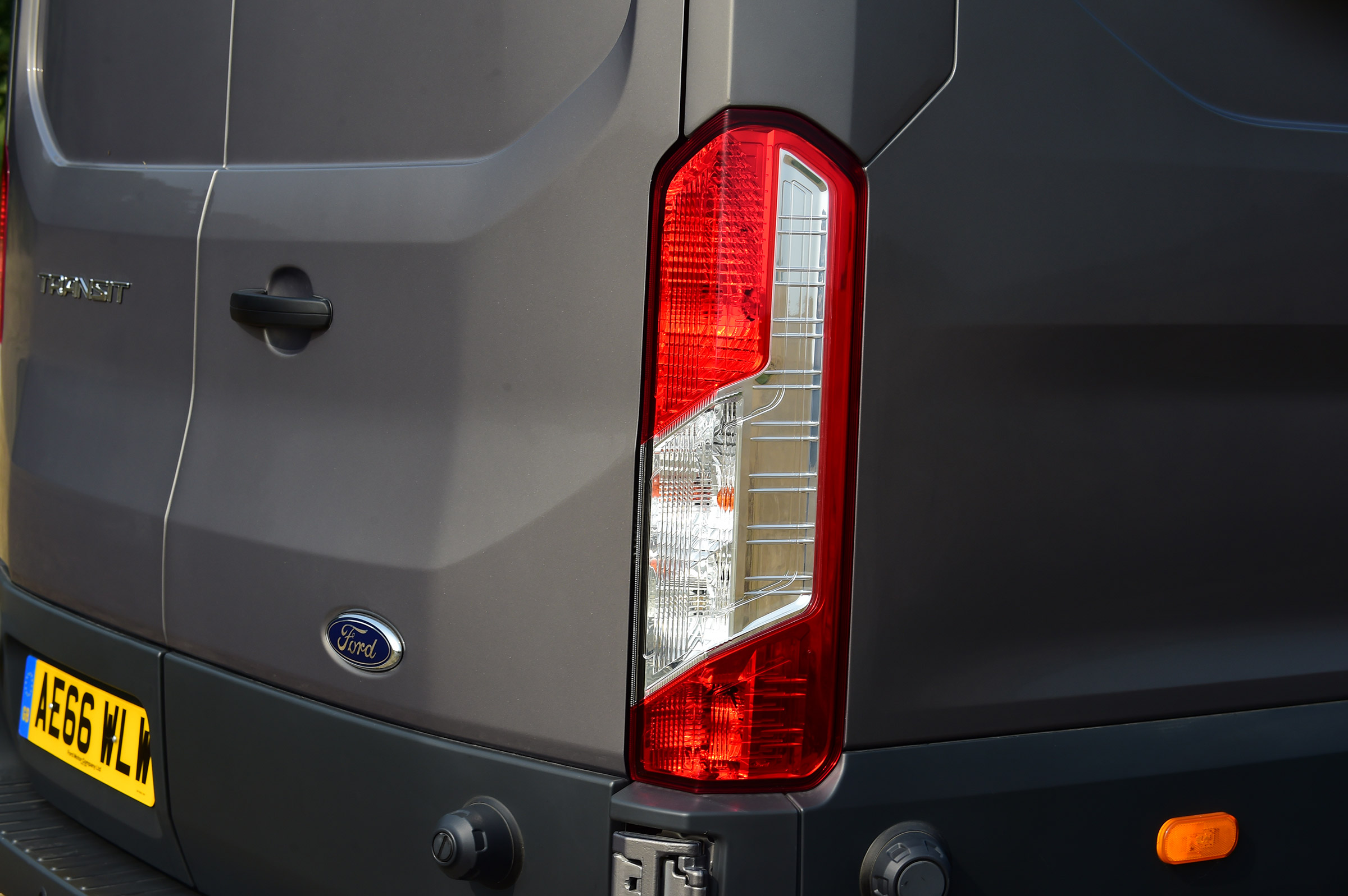 Ford Transit 2016 light
