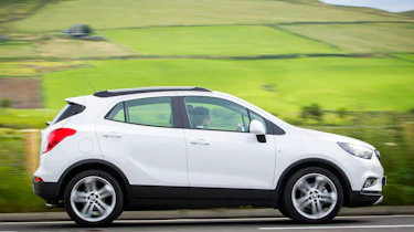 Vauxhall Mokka X 2016 - side tracking