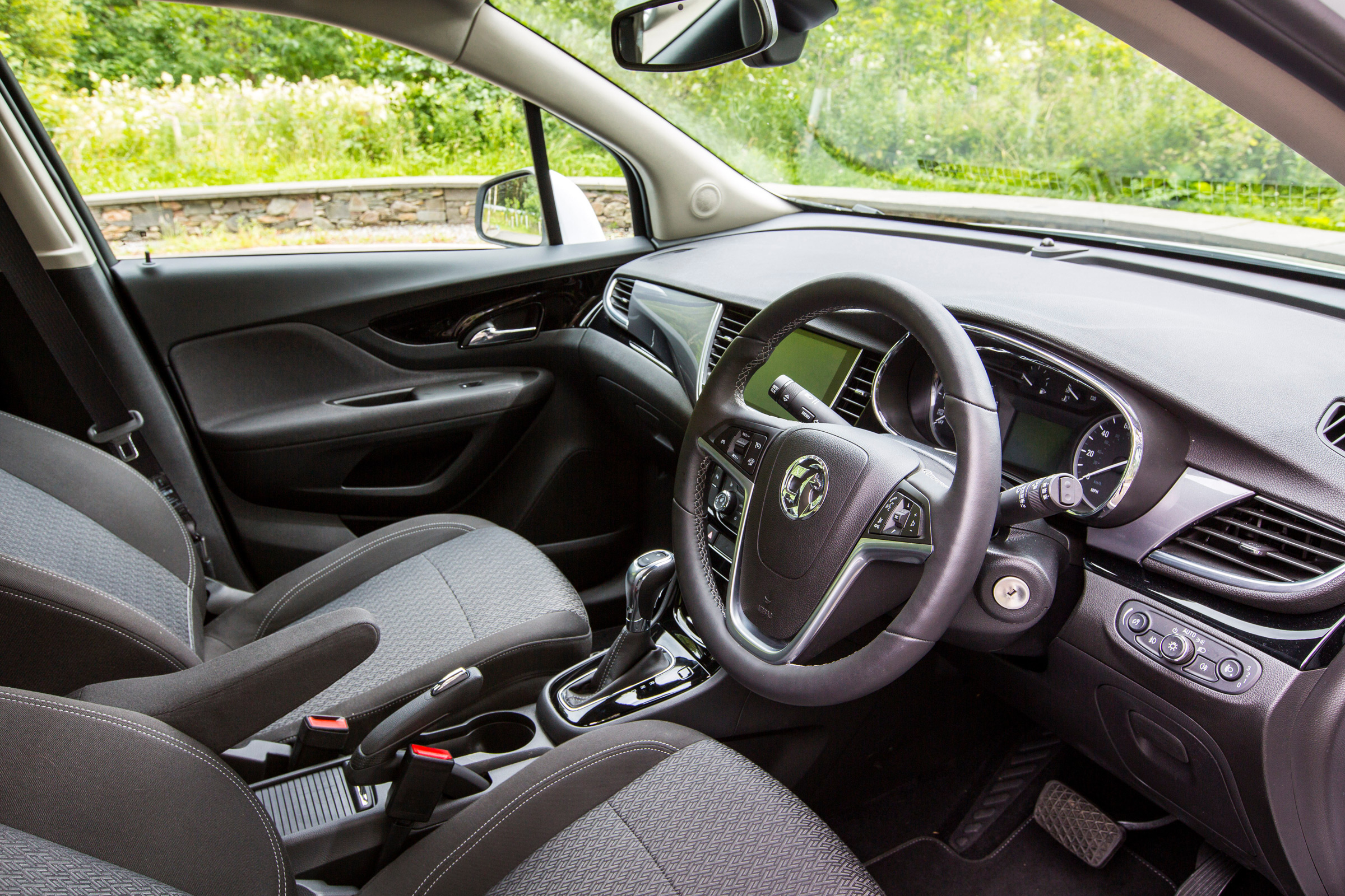 Vauxhall Mokka X 2016 - interior