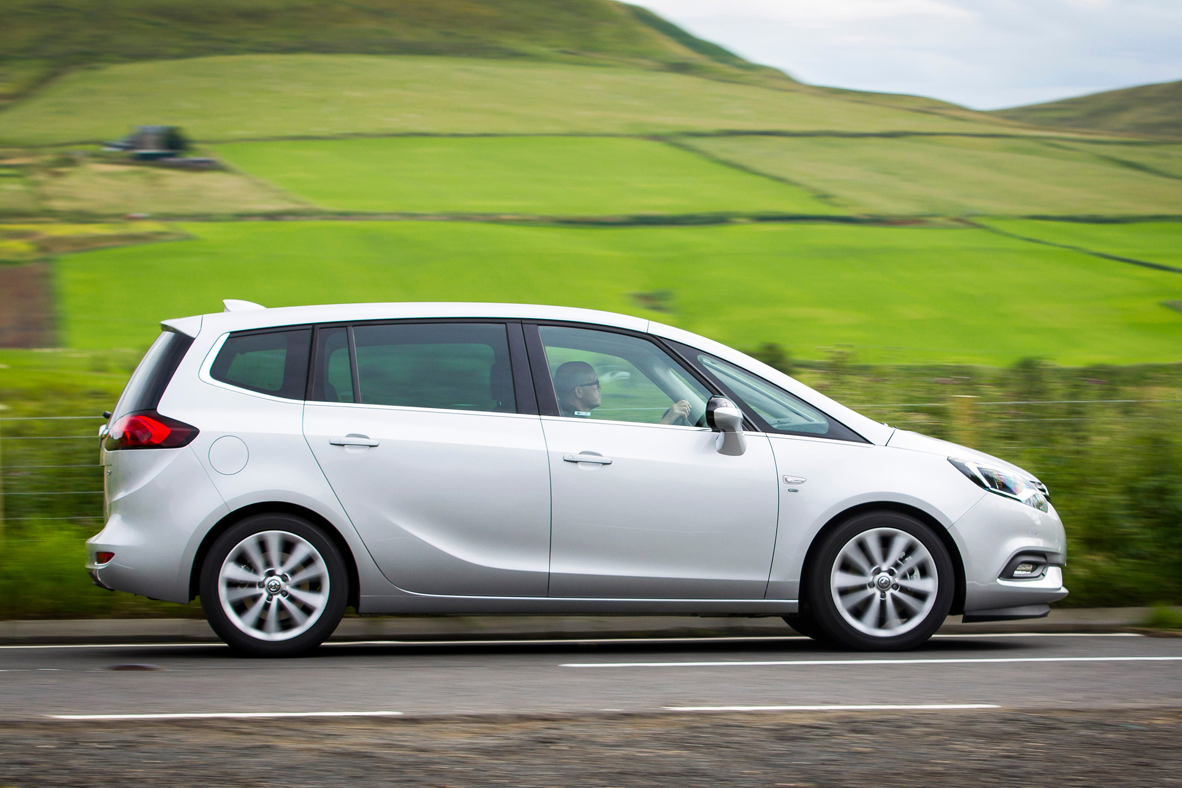 Vauxhall Zafira Tourer - side