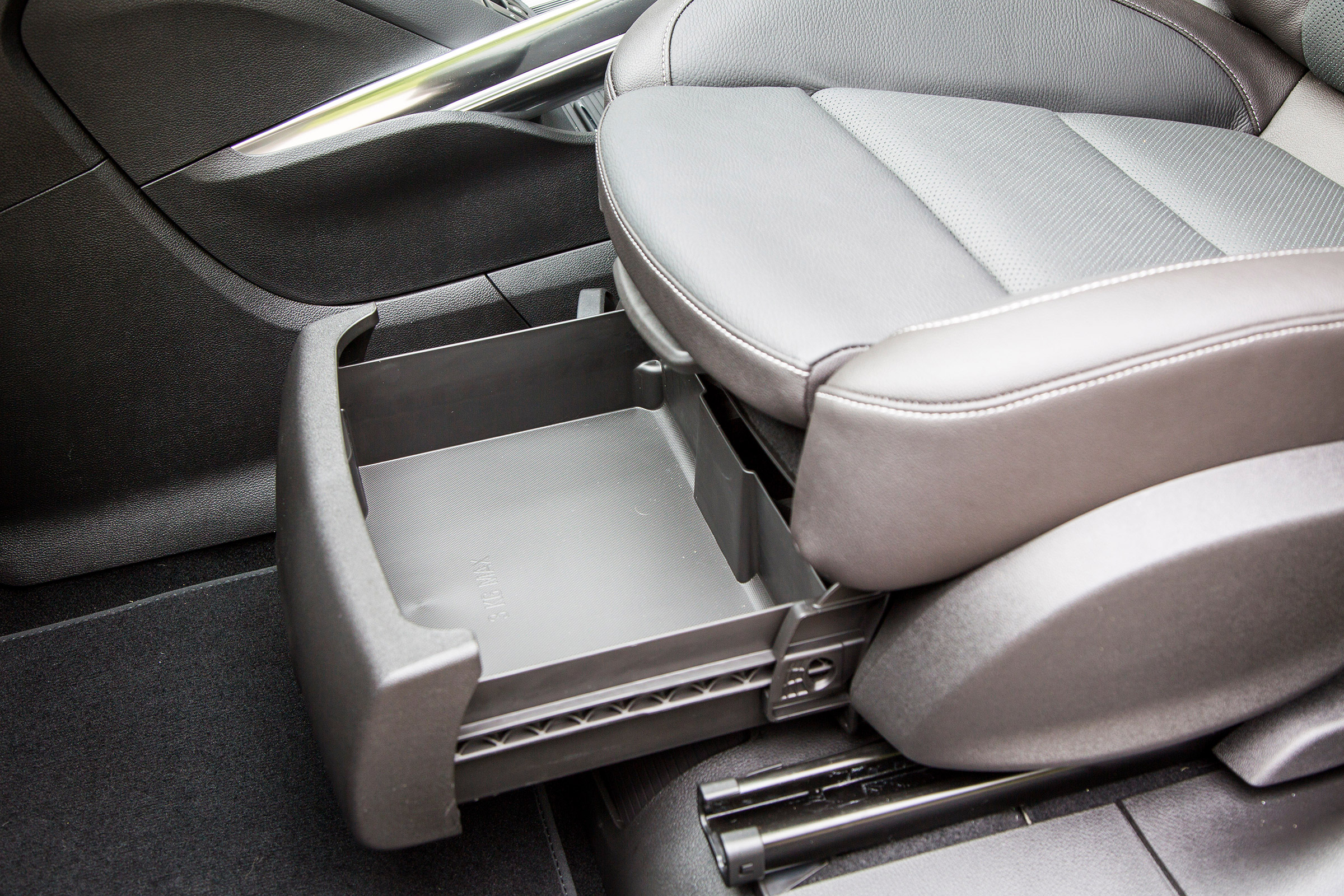 Vauxhall Zafira Tourer - seat storage