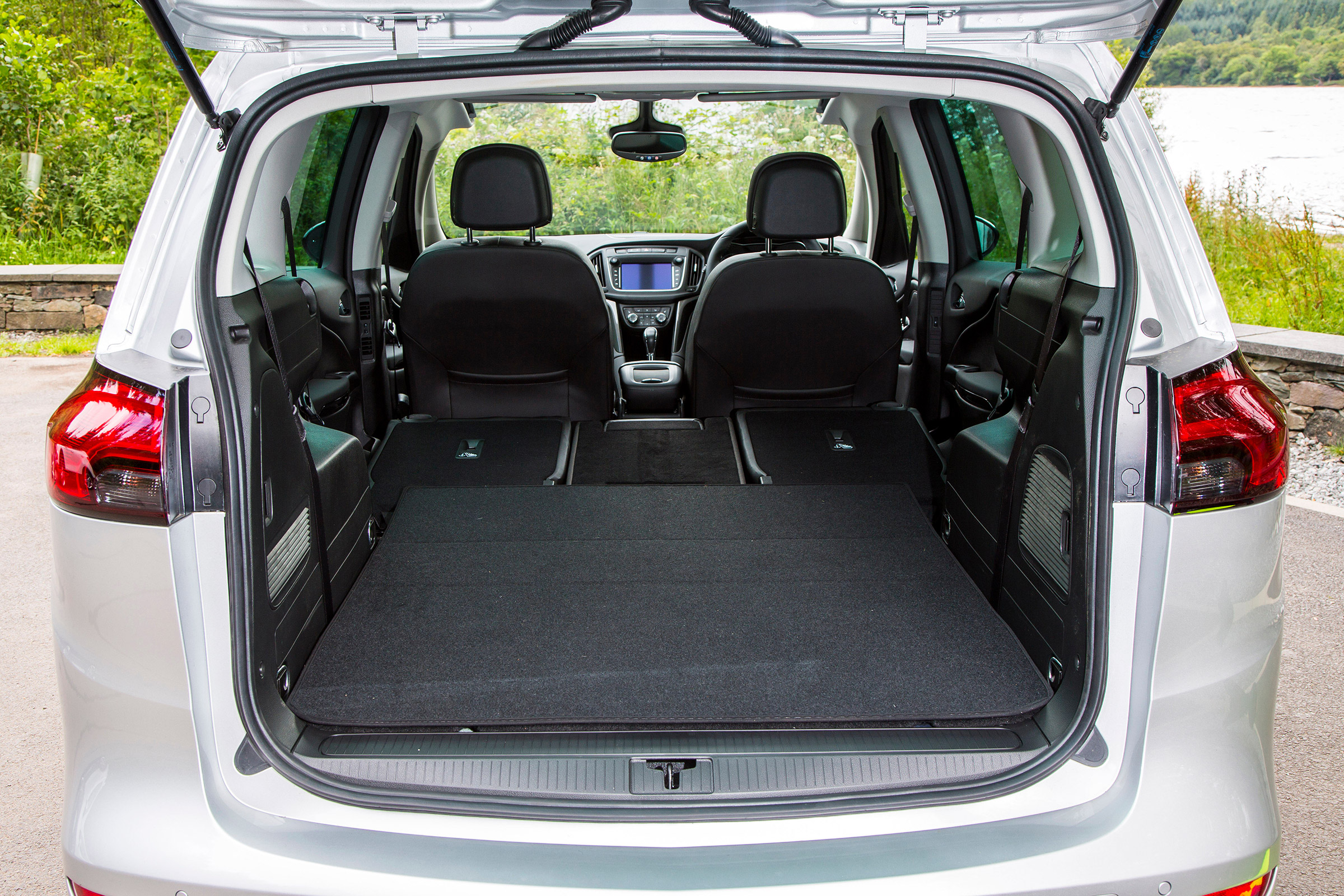 Vauxhall Zafira Tourer - boot seats down
